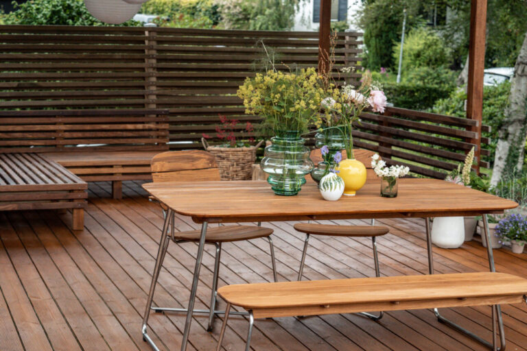 Clean Spaces, Happy Places: Expert Tips for Reviving Outdoor Wood Surfaces